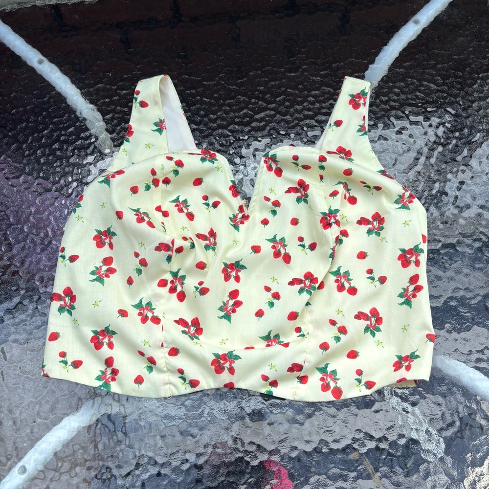 Yello Strawberry top